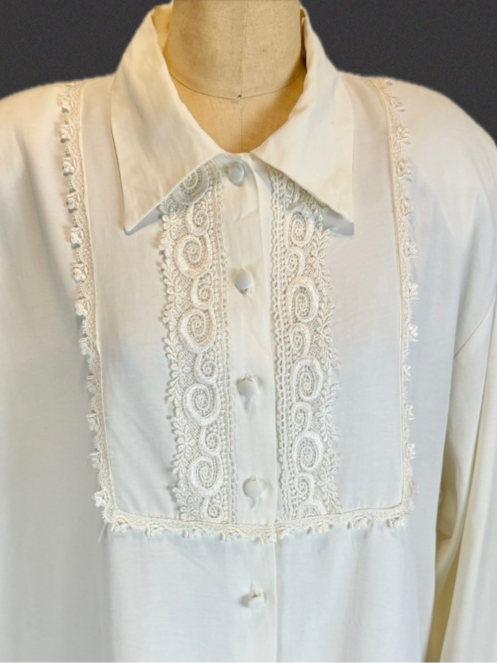 VINTAGE 80s fancy lace blouse‎ ladylike dressy embroidered floral button down